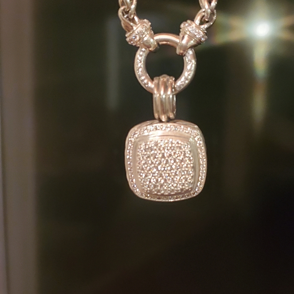 SOLD !!!!!!!!     David yurman wheaton diamond chain and Ambion. *( Sold **